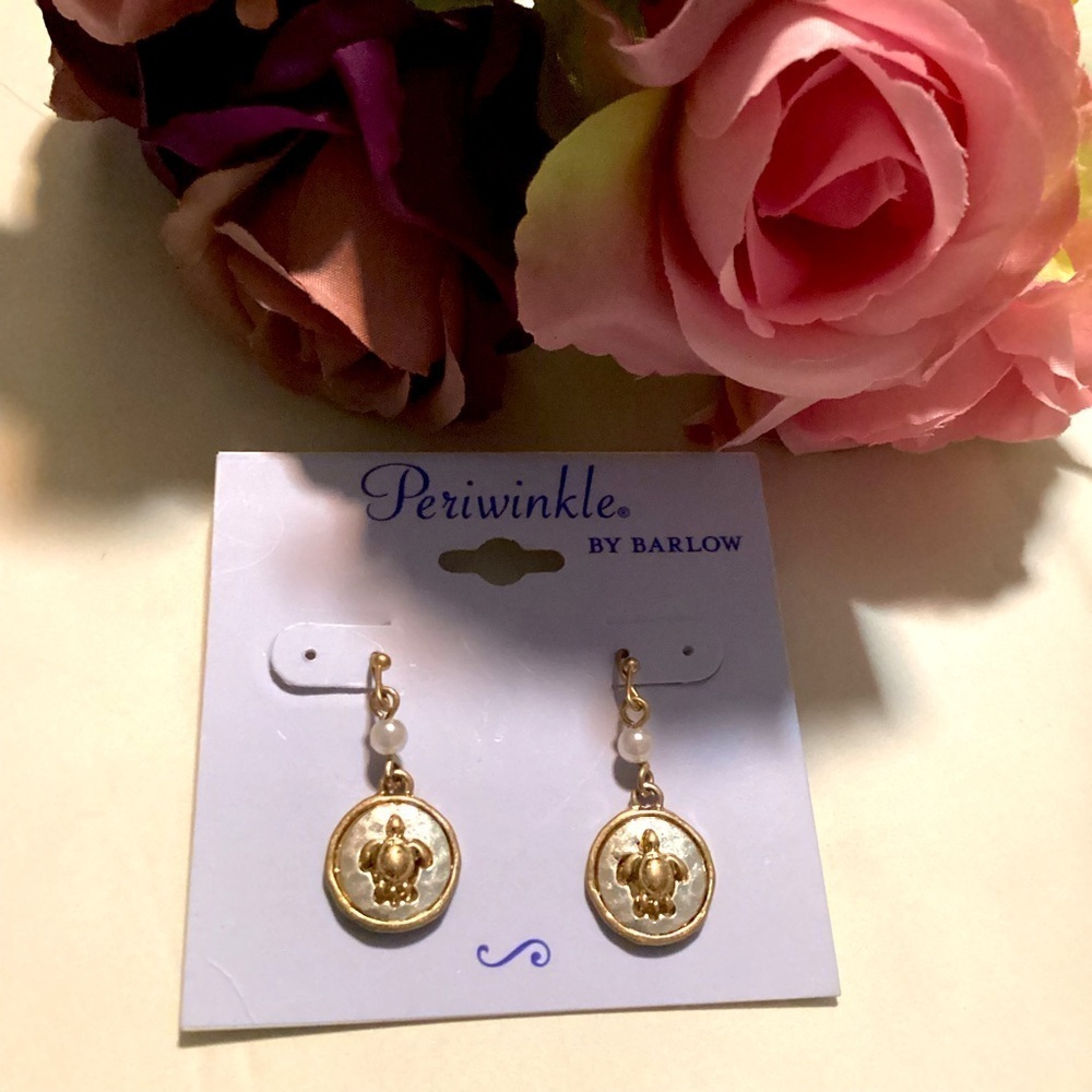 NEW PERIWINKLE‎ BY BARLOW TURTLE SILVER GOLD EARRINGS FAUX PEARL NWT